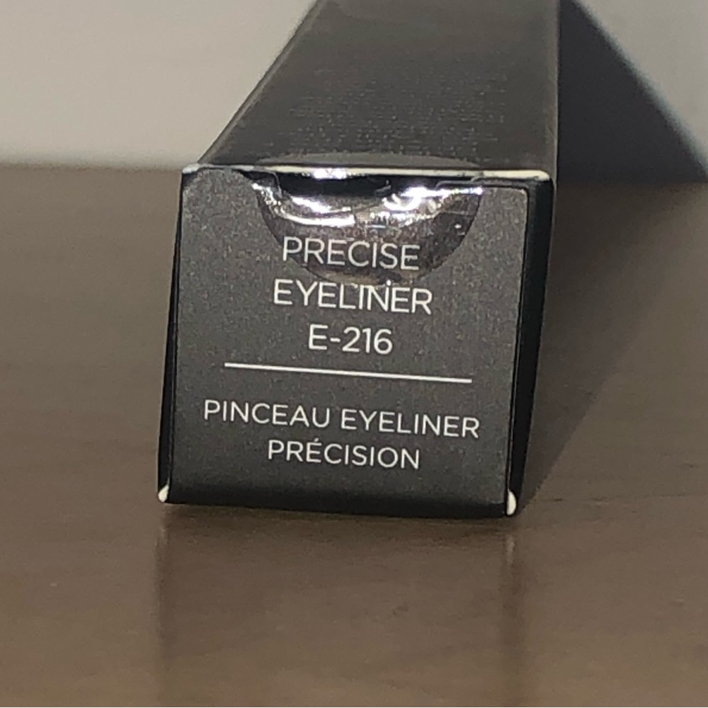 BN Urban Decay Pro Precise Eyeliner Brush E-216 - Picture 3 of 3